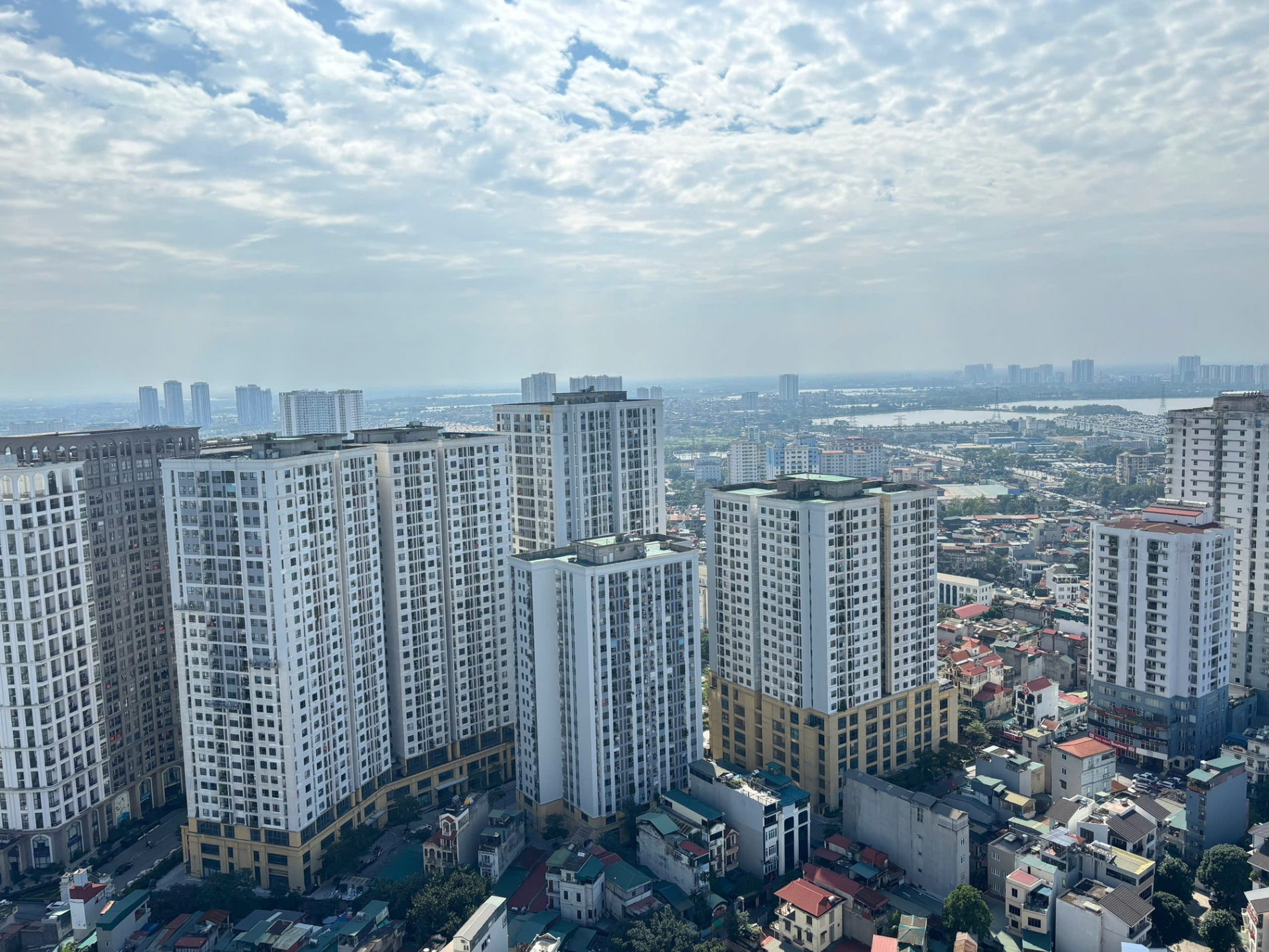Bất động sản trước bước ngoặt 2027 Nguồn cung có thể bật tăng, áp lực tín dụng hiện hữu
