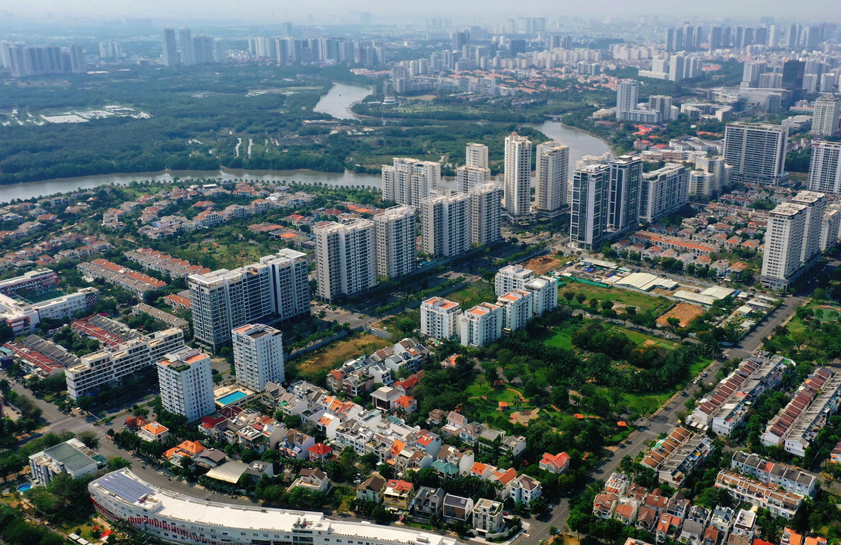 Nguồn cung nhà ở TP Hồ Chí Minh vẫn vắng bóng phân khúc bình dân