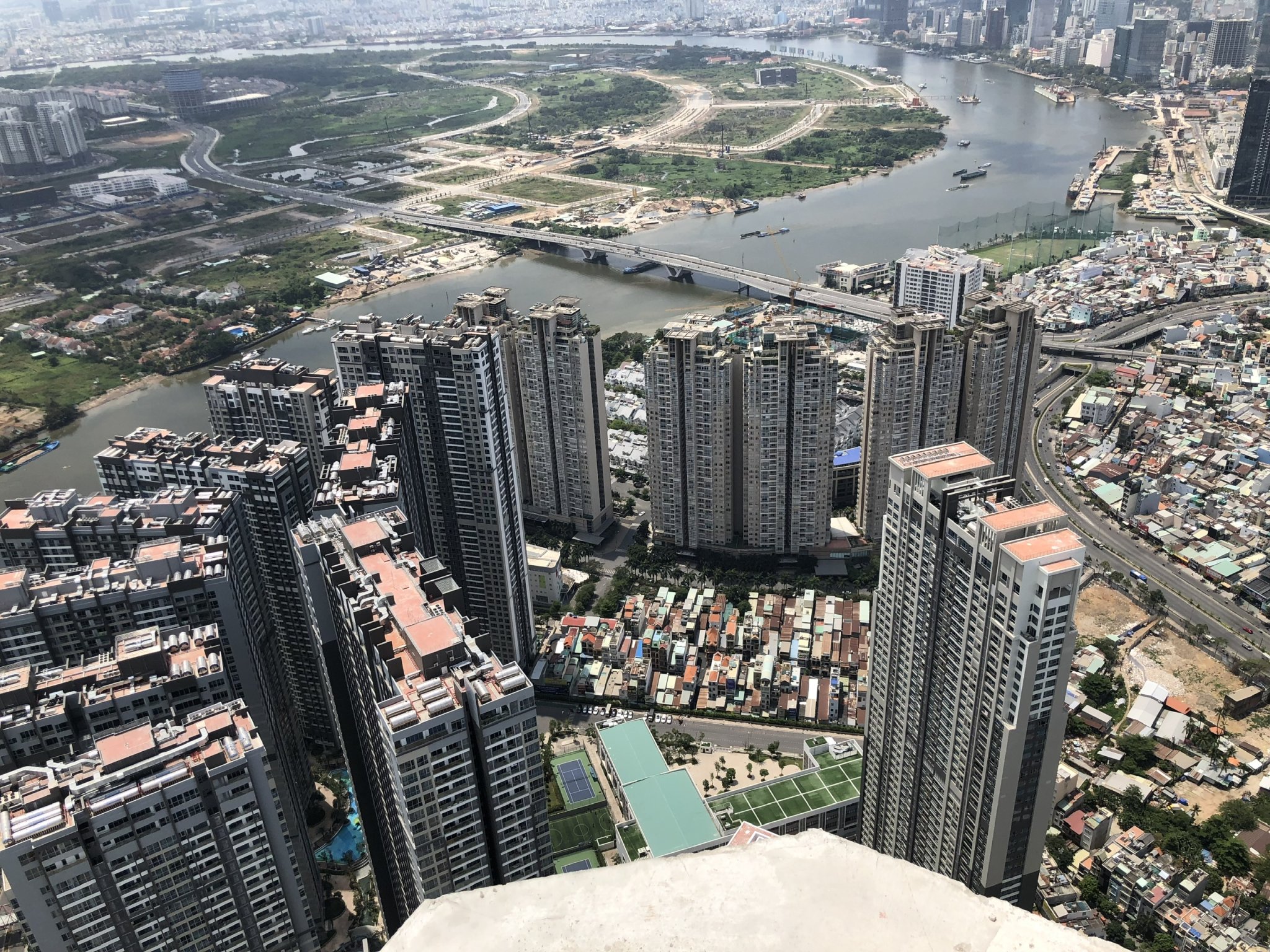 Trái phiếu bất động sản phát hành phục hồi, vì sao áp lực dòng tiền vẫn lớn
