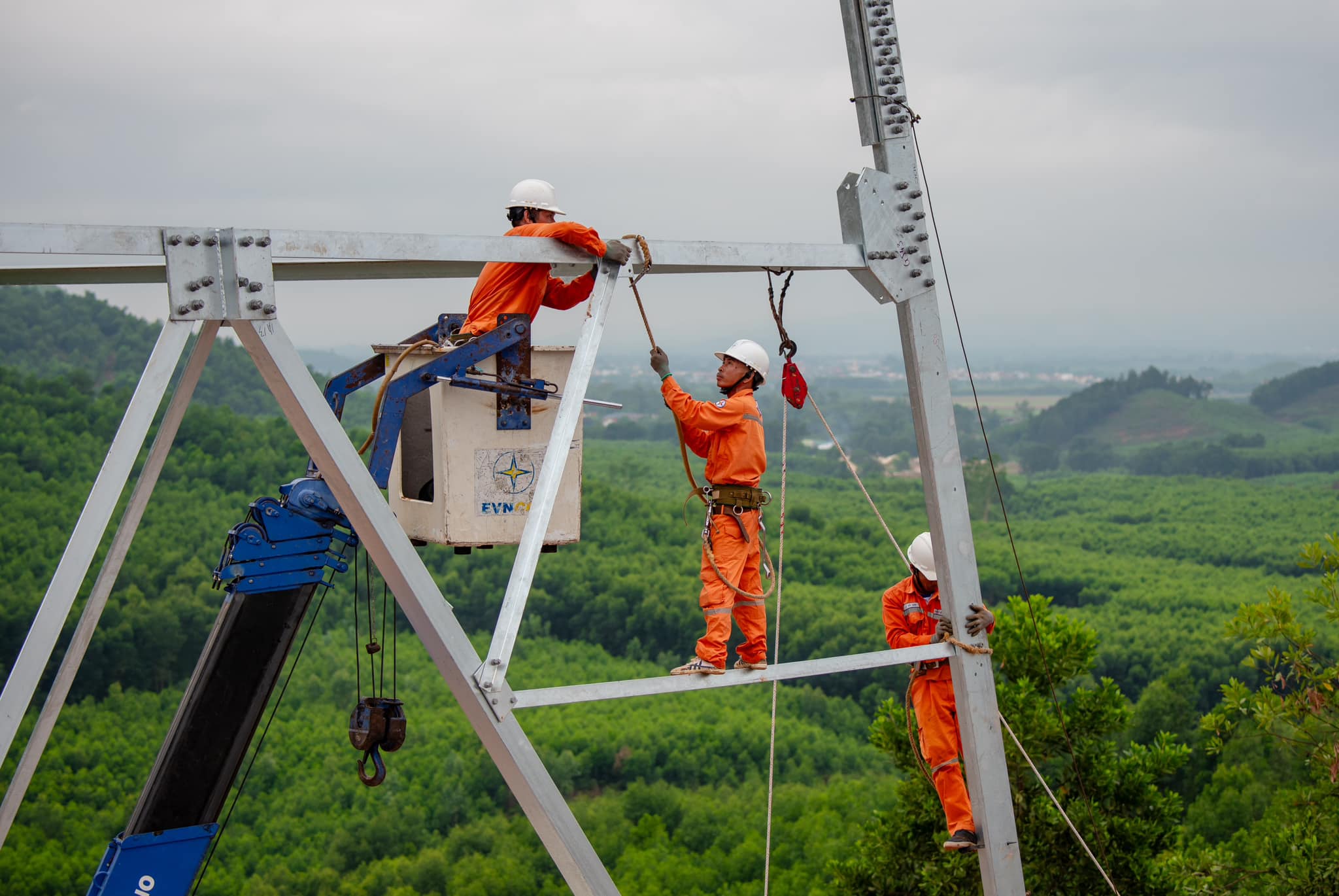 Tập trung triển khai ngay các giải pháp bảo đảm cung ứng điện giai đoạn 2027 - 2030