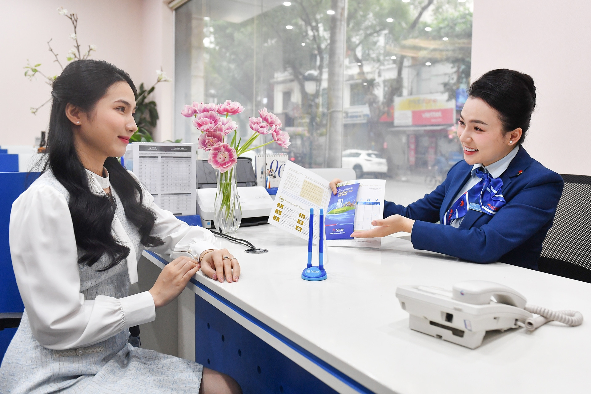 Lãi suất ngân hàng hạ nhiệt, người vay mua nhà vẫn khó tiếp cận vốn rẻ