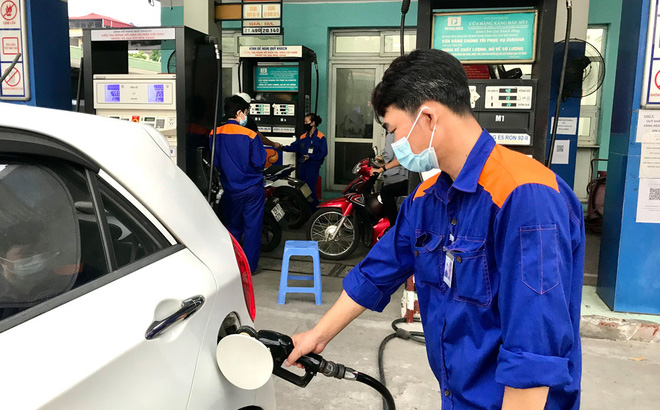 Xem xét phương án giảm thuế tiêu thụ đặc biệt với xăng về 0% và giảm giá điện