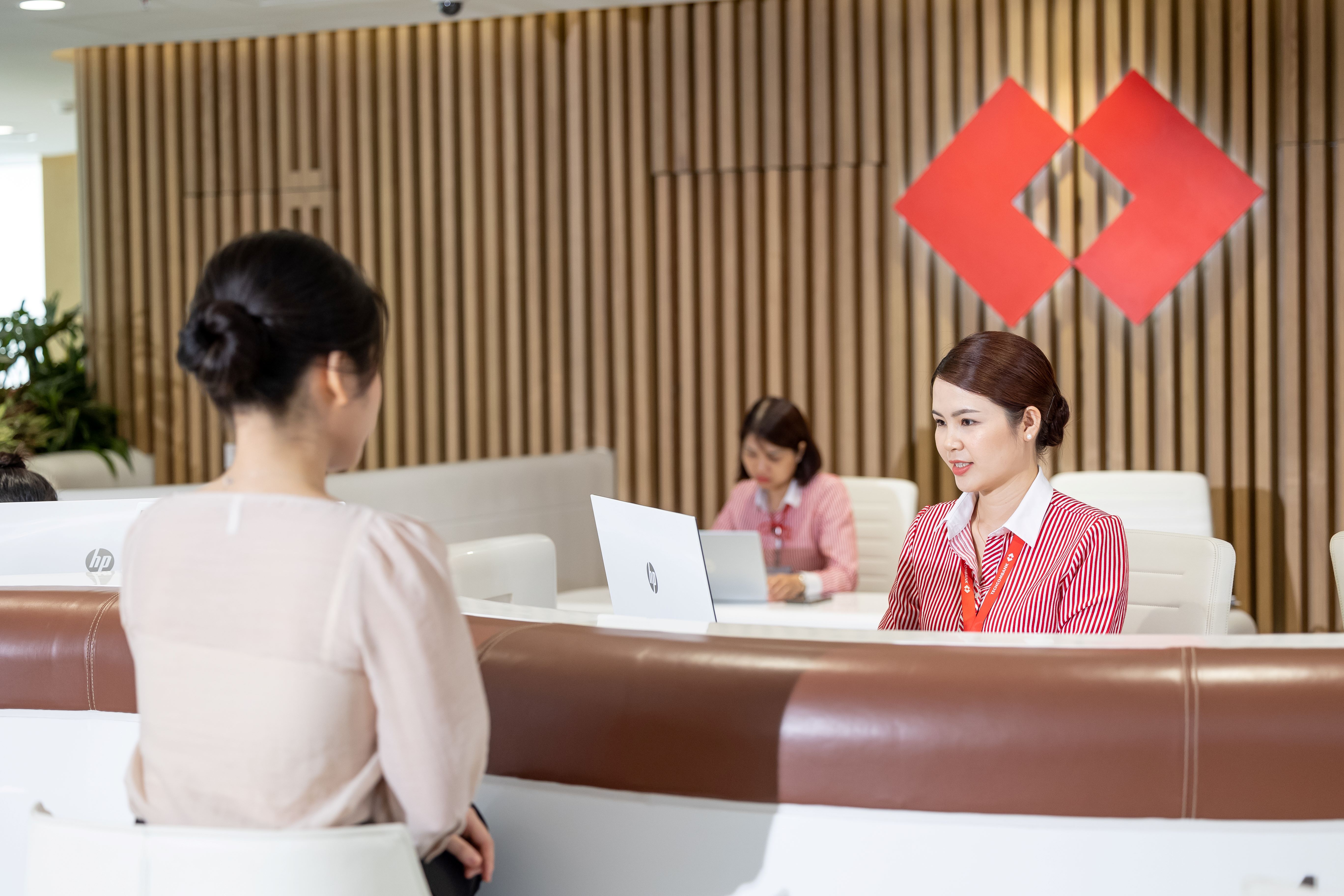 Techcombank thăng hạng tín nhiệm quốc tế nhờ nền tảng tài chính và quản trị vượt trội
