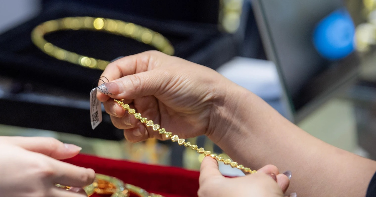 Vàng giảm sâu, tâm lý bắt đáy có đang che khuất rủi ro?