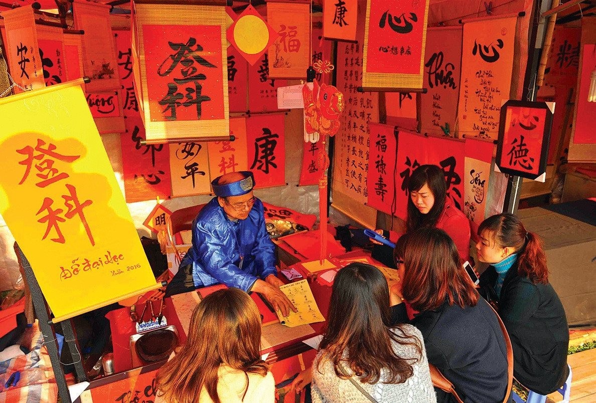 Hội chữ Xuân 2023 Văn Miếu - Quốc Tử Giám trở lại sau 2 năm tạm dừng
