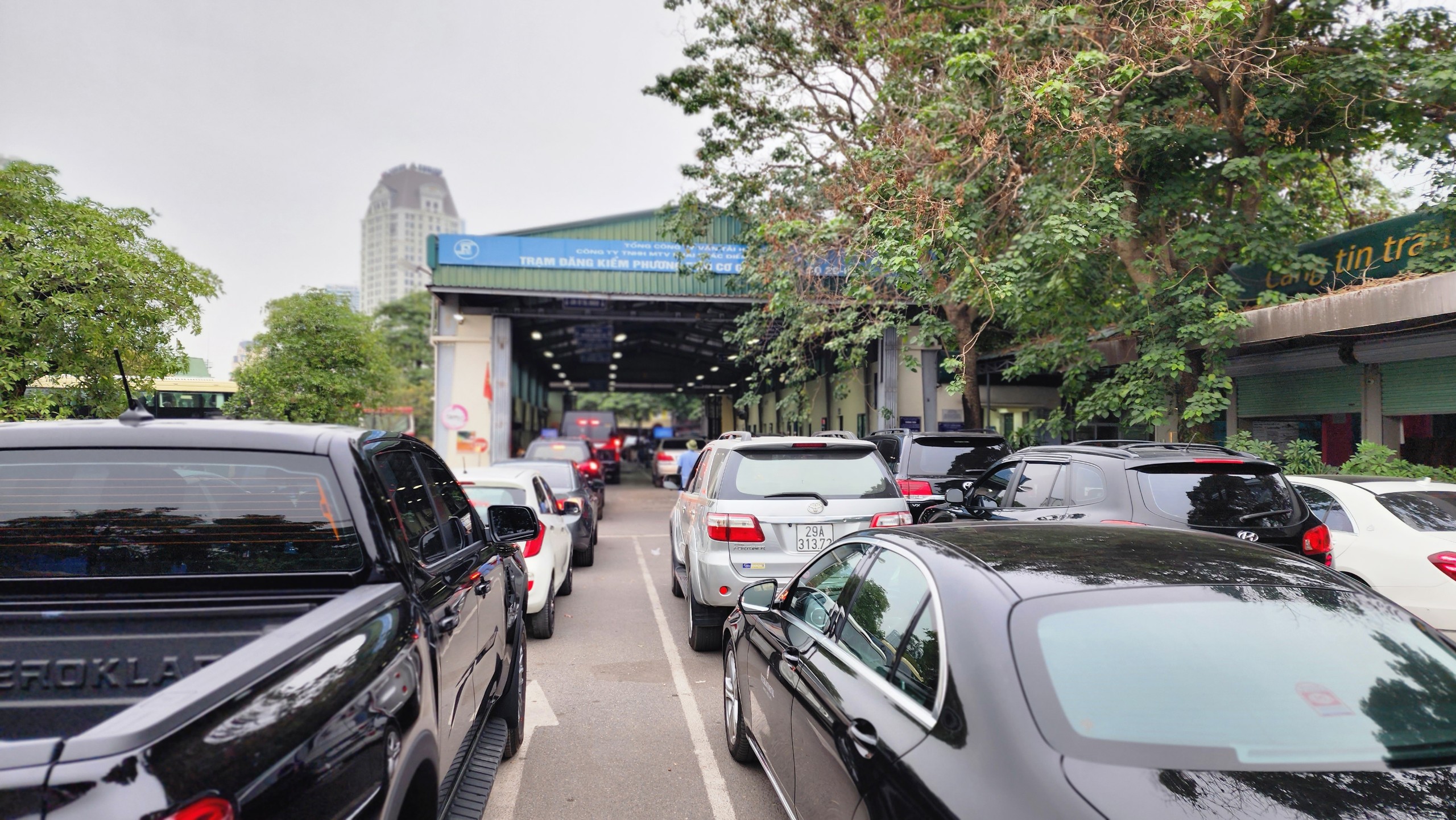 Các trung tâm đăng kiểm hoạt động trở lại sau Tết