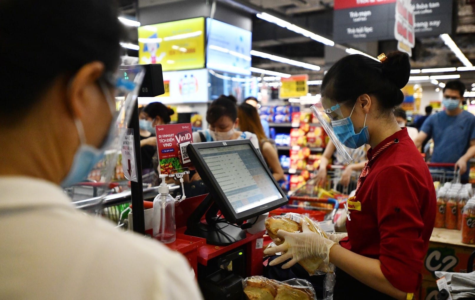 Chính phủ chốt phương án giảm thuế VAT xuống 8%