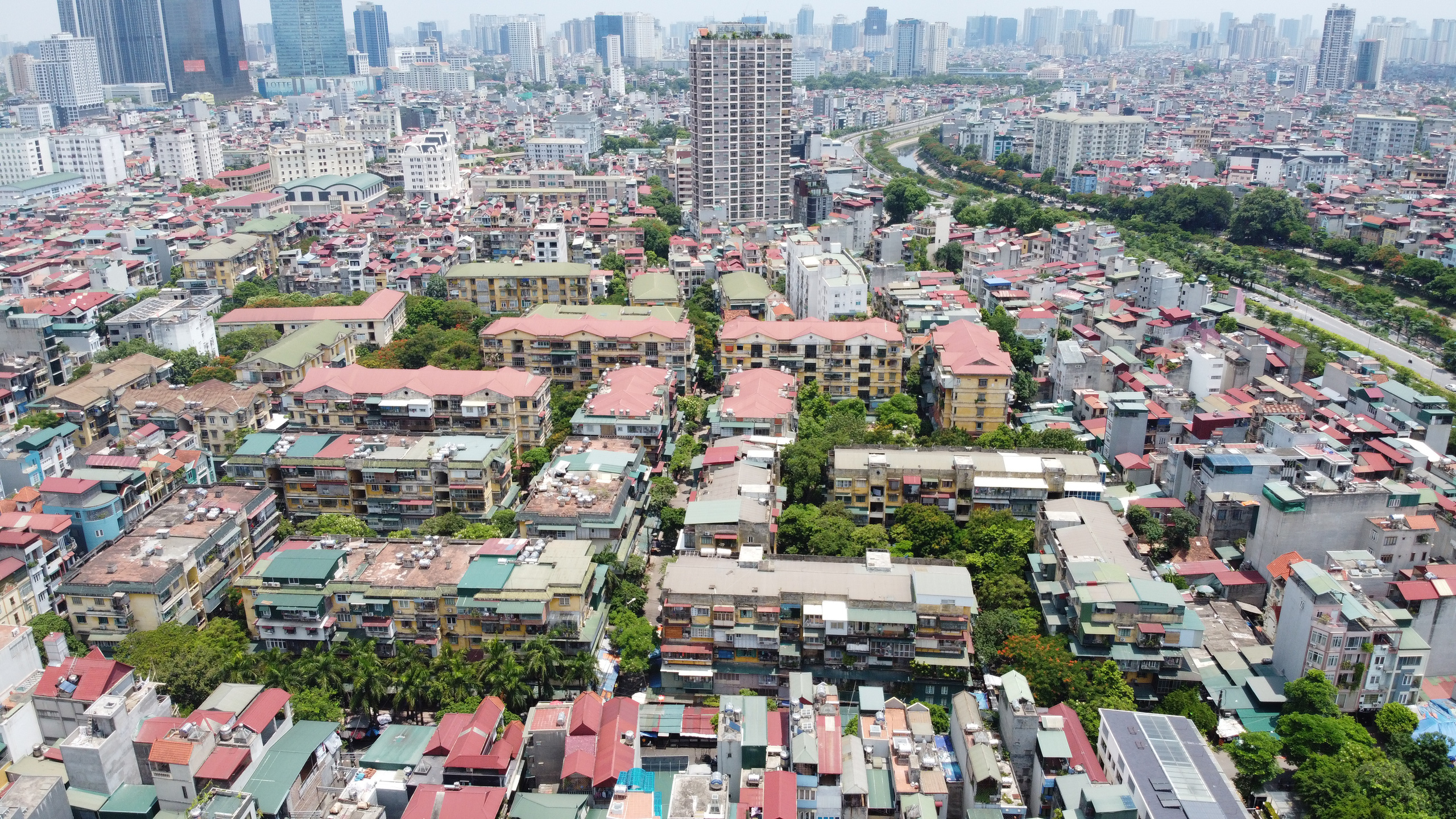 Hà Nội yêu cầu hoàn thành di dời các hộ dân ra khỏi chung cư cũ nguy hiểm