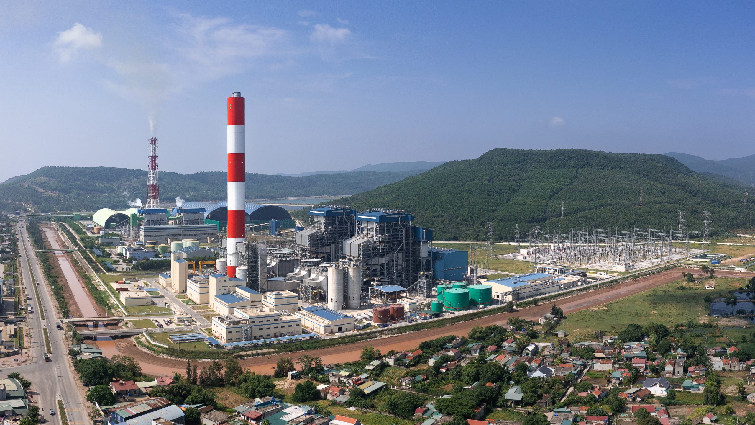 Bộ Công Thương yêu cầu không để thiếu nhiên liệu phục vụ sản xuất điện